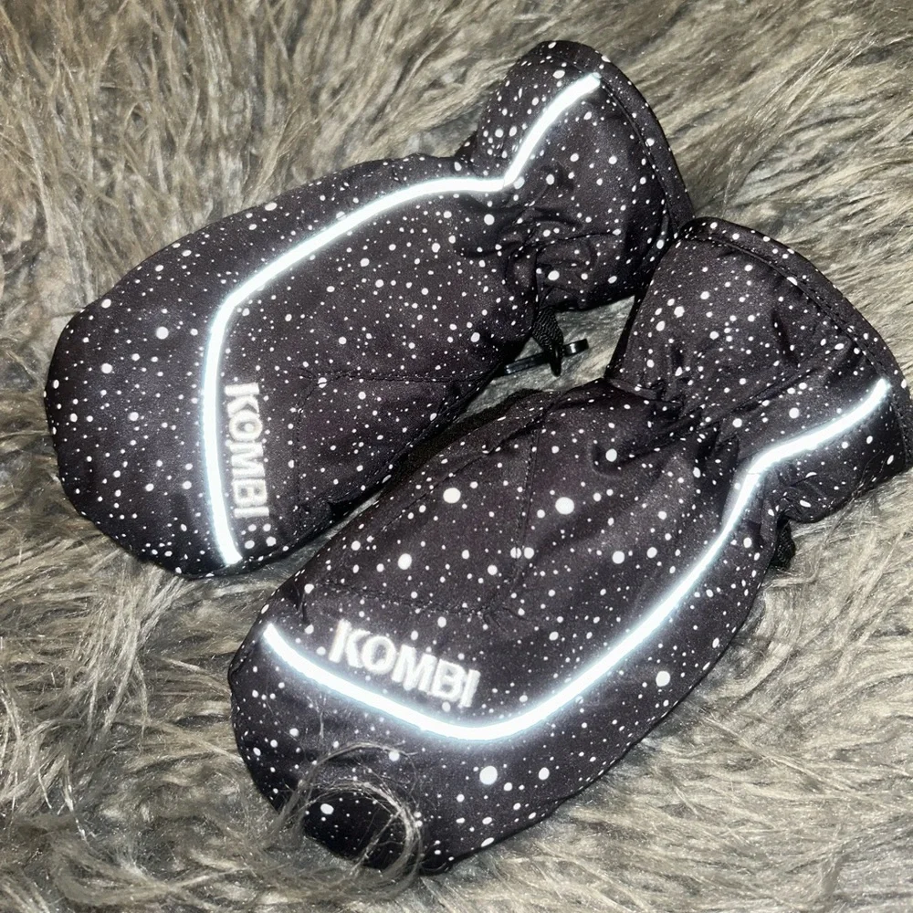 Kombi Spark Mittens Kids Small Ski or Snow